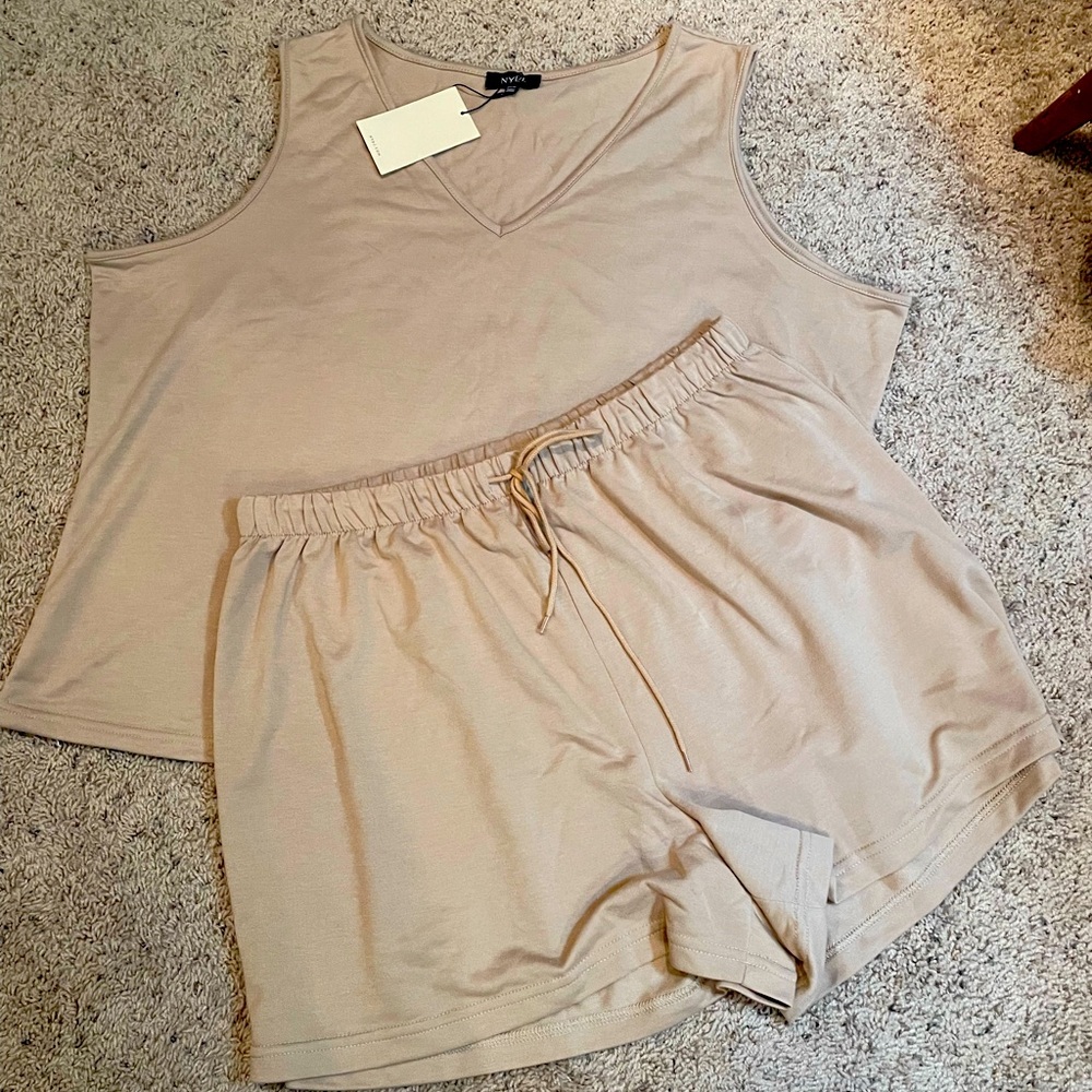 NYDJ Camel lounge leisure pajama set v-neck, tank with boxer shorts 2XL.  NWT.